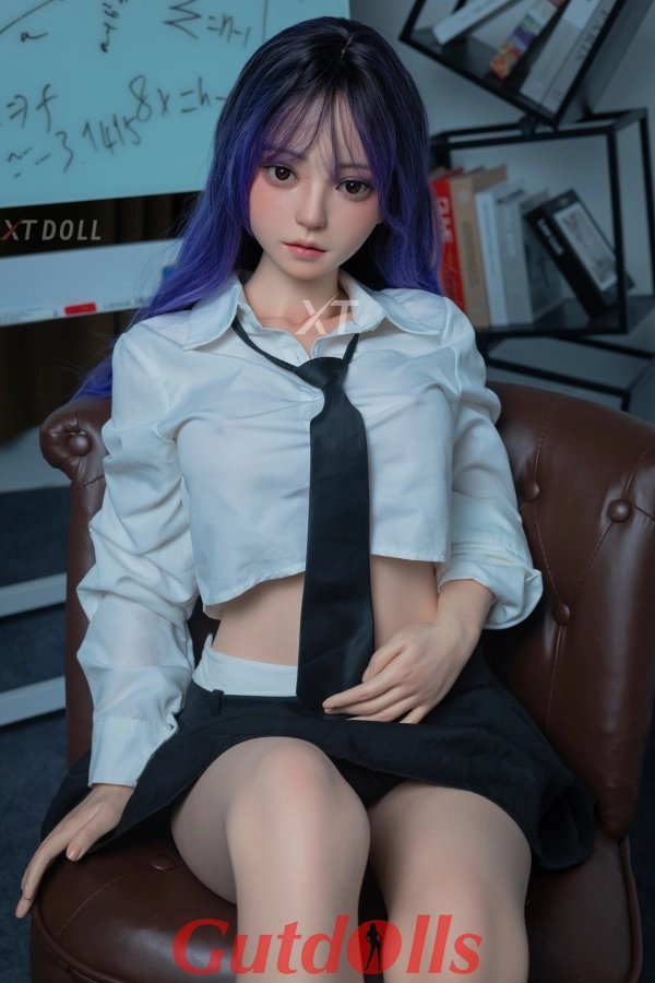 XT colo doll